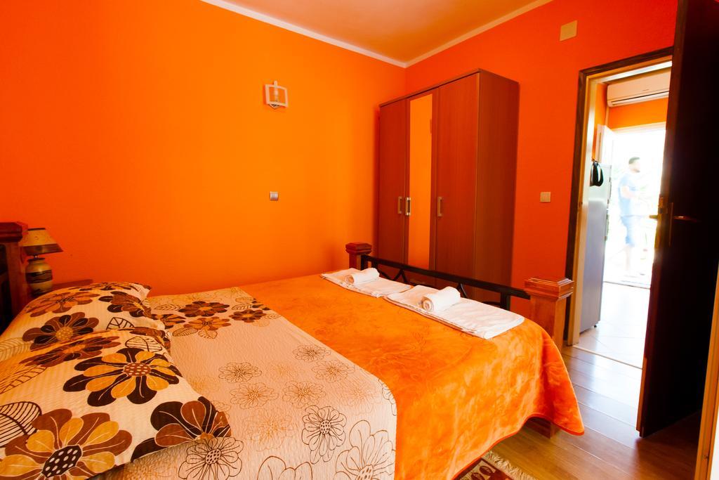 President Bungalows And Apartments Utjeha Ngoại thất bức ảnh