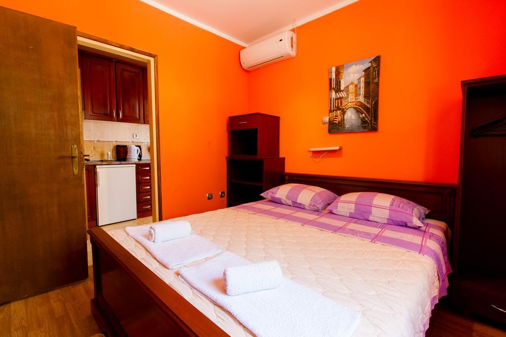 President Bungalows And Apartments Utjeha Ngoại thất bức ảnh