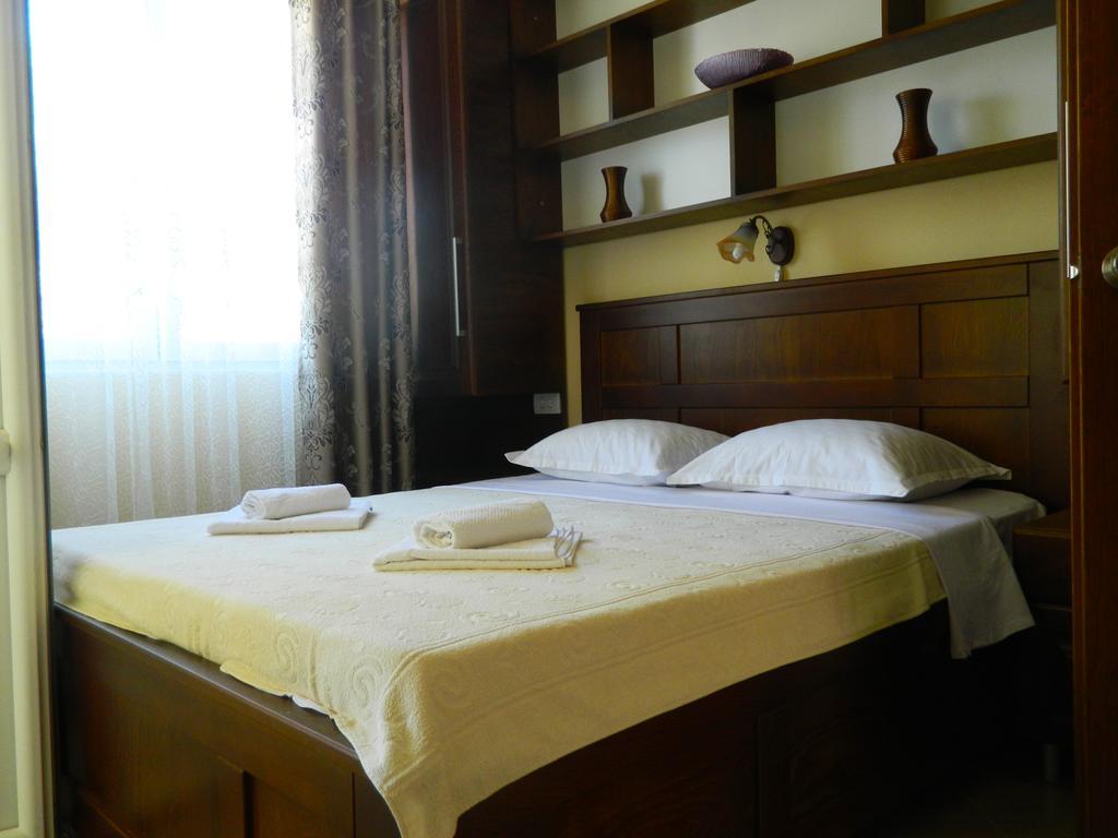 President Bungalows And Apartments Utjeha Ngoại thất bức ảnh
