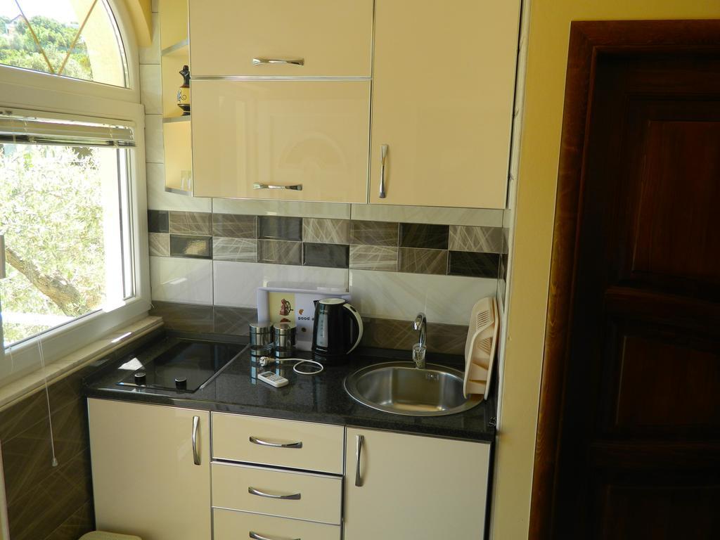 President Bungalows And Apartments Utjeha Ngoại thất bức ảnh